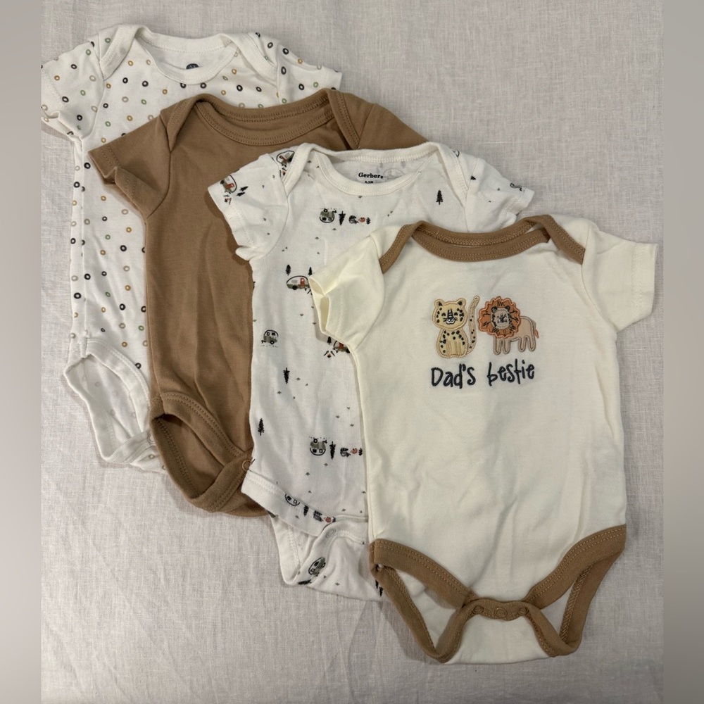 Bundle x4 0-3 Short Sleeve Onesies